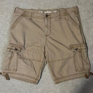 Men’s khaki cargo shorts